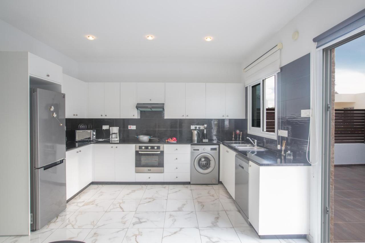 Broadway Villas Protaras Ngoại thất bức ảnh